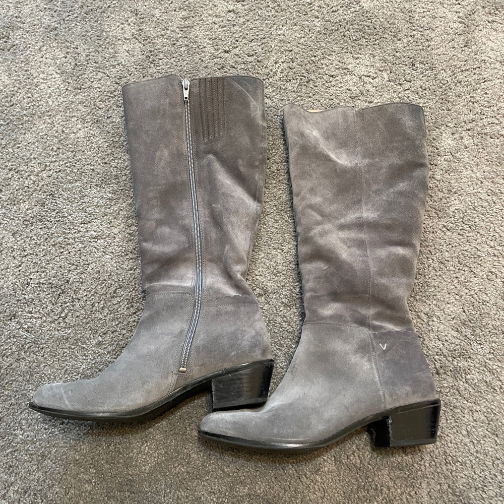 **Vionic Boots**